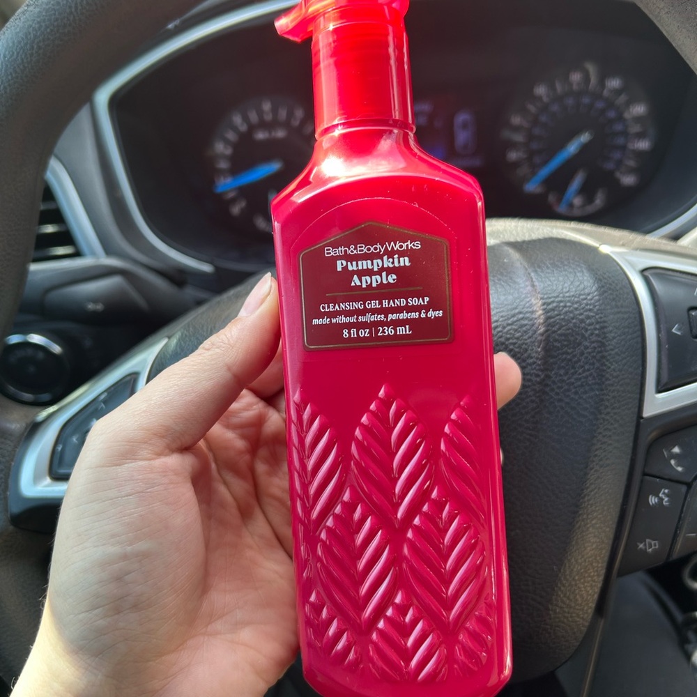 Bath & Body Works Red Pumpkin Apple Hand Soap